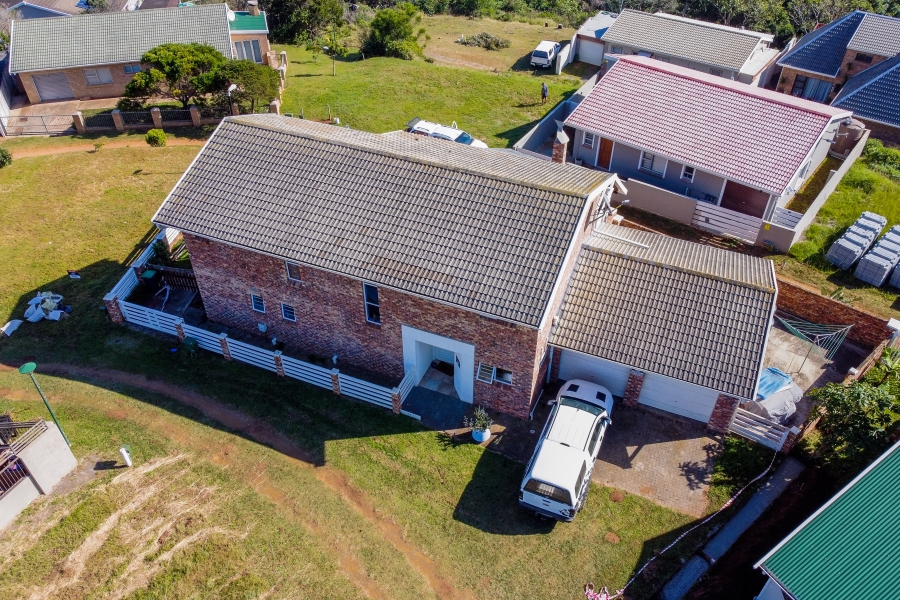 4 Bedroom Property for Sale in Cosy Corner Eastern Cape